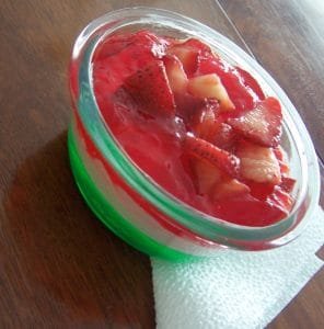gelatina-tricolor-con-frutas-4