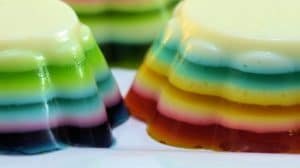como-hacer-gelatina-de-colores-de-6-capas-7