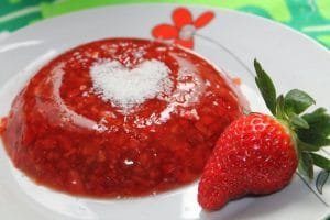 gelatina-de-frutas-con-fresas-y-melocoton-2