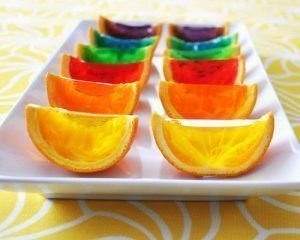 como-hacer-gelatina-con-frutas-de-naranja-natural-4
