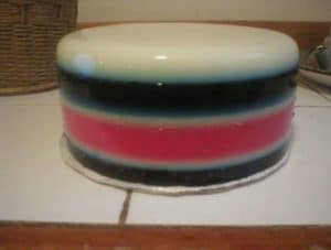 como-hacer-una-torta-de-gelatina-de-colores-2